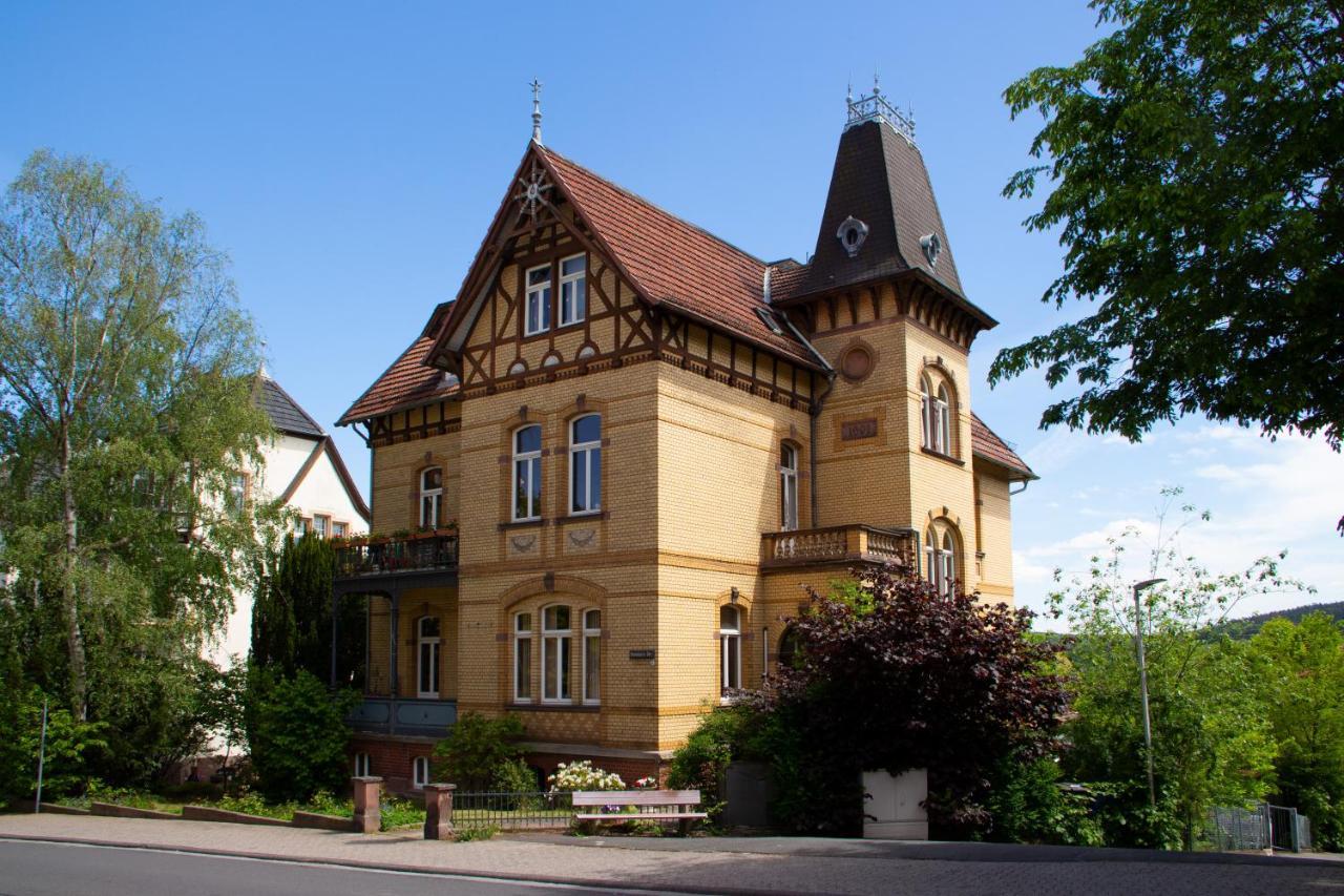 Ferienwohnung Hufelandstern bis 7 Personen - mit E-Ladesäule! Bad Wildungen Exterior foto