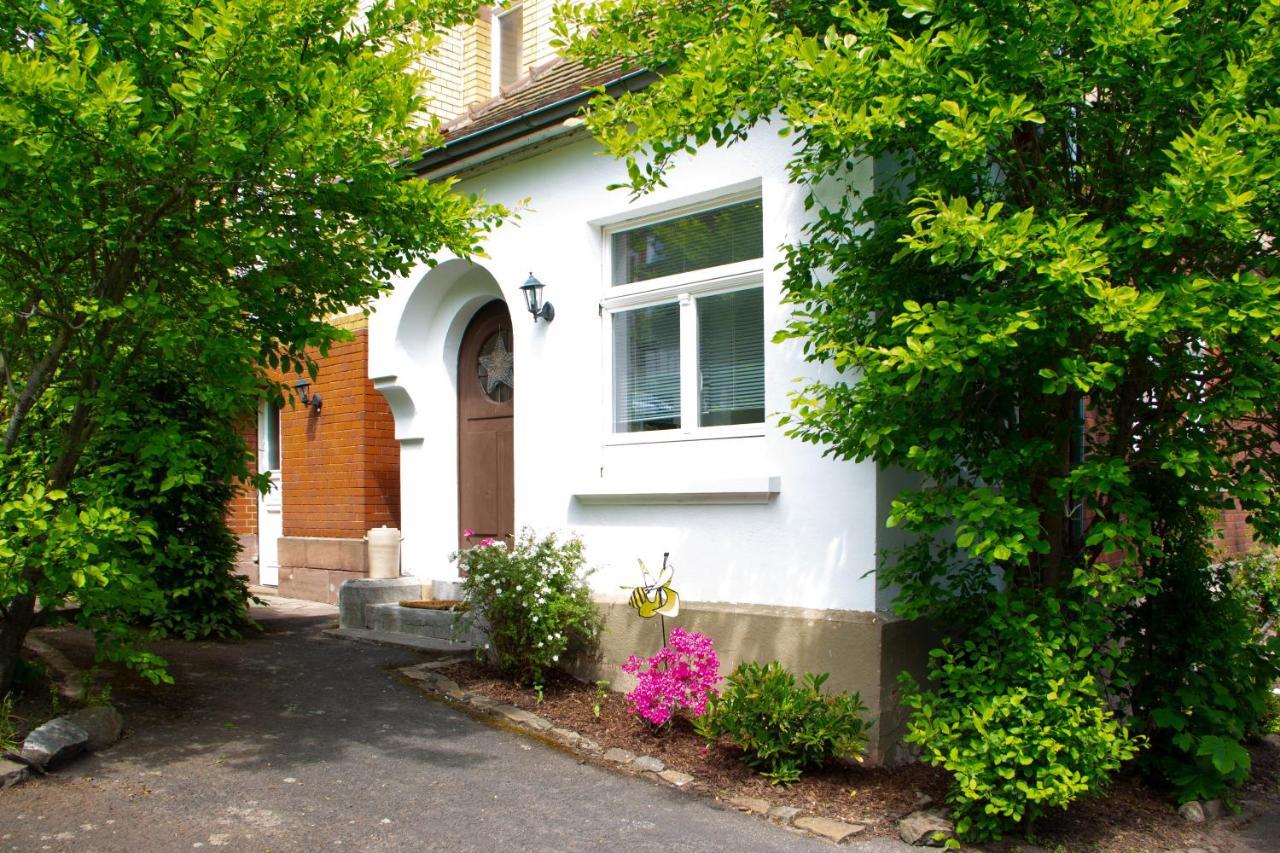 Ferienwohnung Hufelandstern bis 7 Personen - mit E-Ladesäule! Bad Wildungen Exterior foto